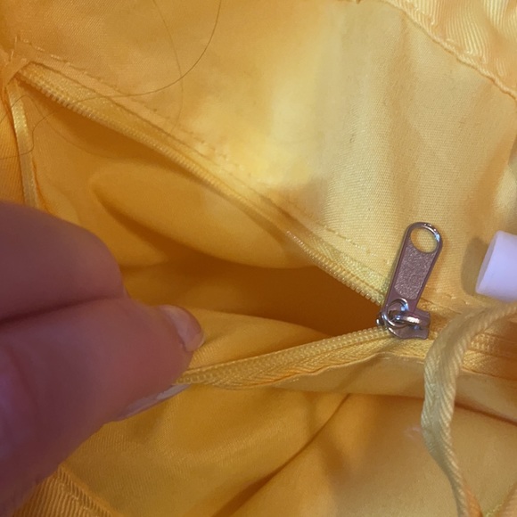 Yellow Bag/Backpack - Picture 6 of 6